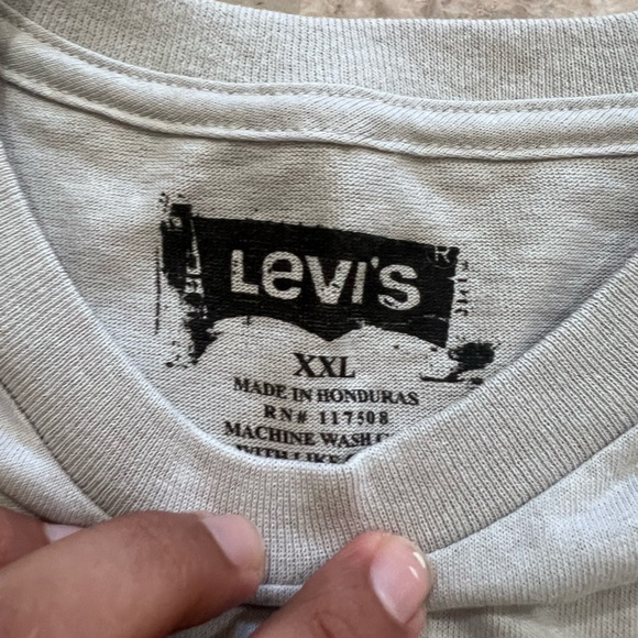 Levi’s tee - Picture 6 of 6